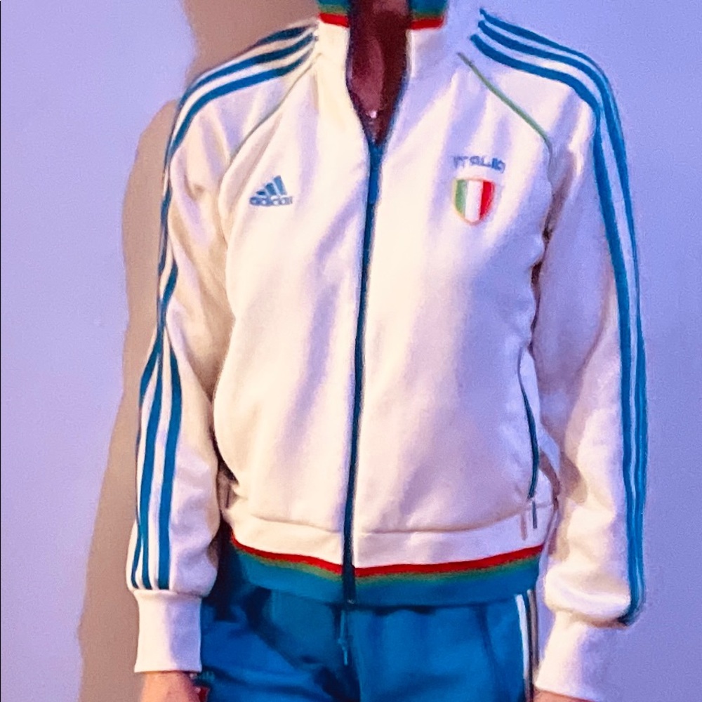 Adidas soccer suit! world CUP champions! Jersey, pants and jacket . Blk Friday